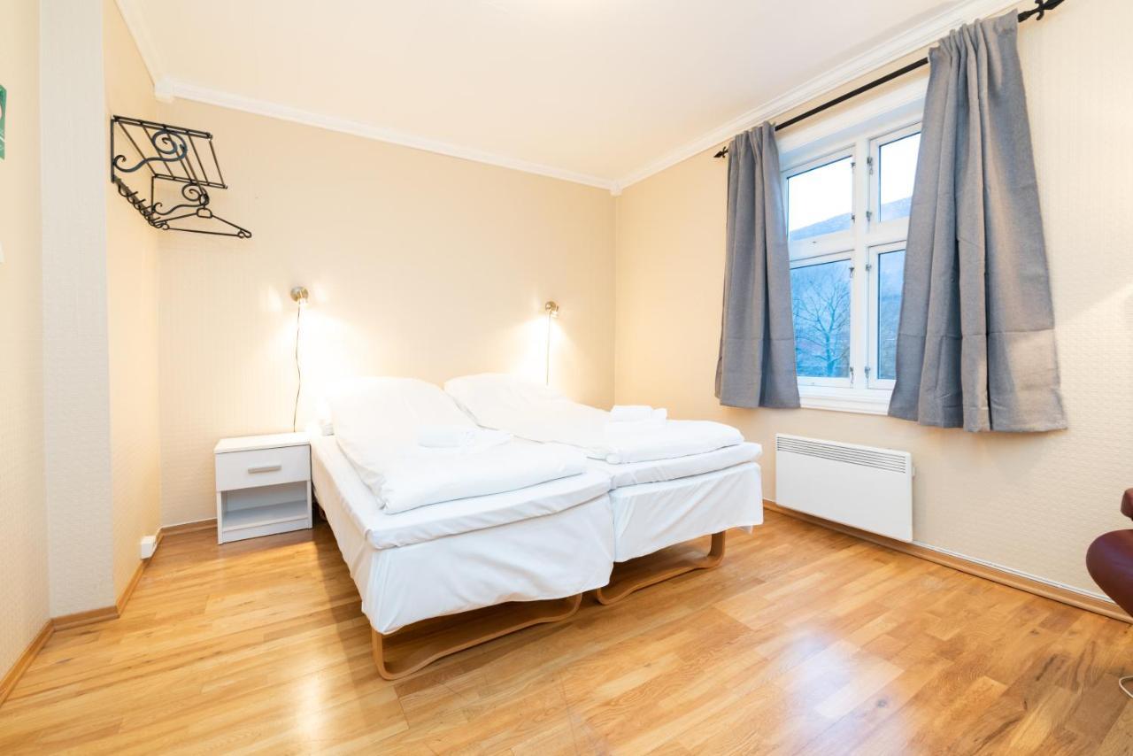 Grand Hotell Sauda Budget Екстер'єр фото