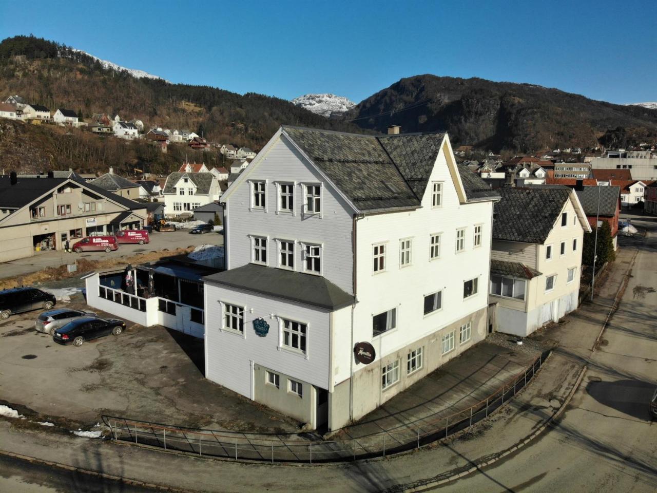 Grand Hotell Sauda Budget Екстер'єр фото